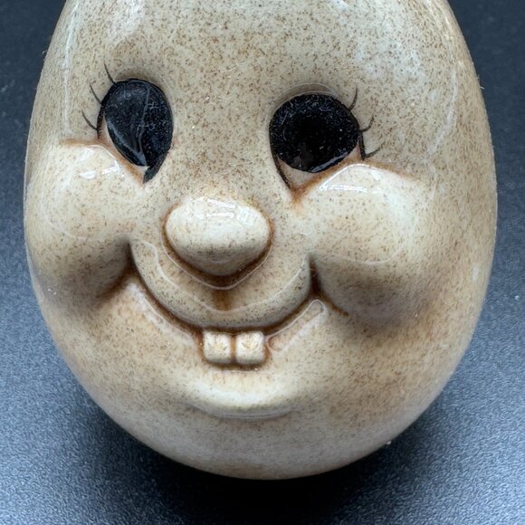 Vintage Ceramic Anthropomorphic Potatoes Salt and Pepper Shakers Kitsch - Picture 5 of 6